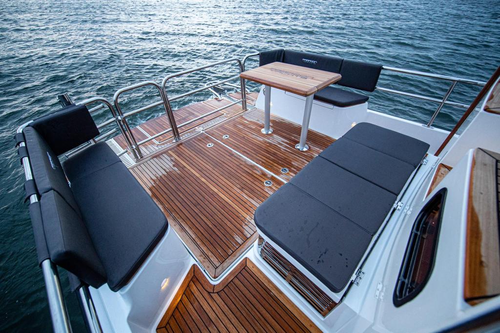 Paragon 31 Flybridge