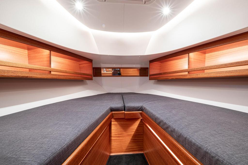 Paragon 31 Flybridge