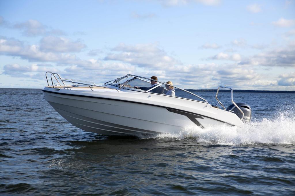 Finnmaster T6 Day Cruiser