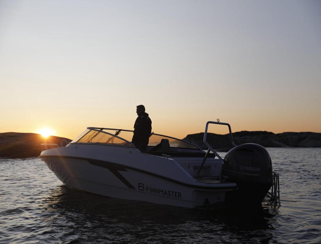 Finnmaster T6 Day Cruiser