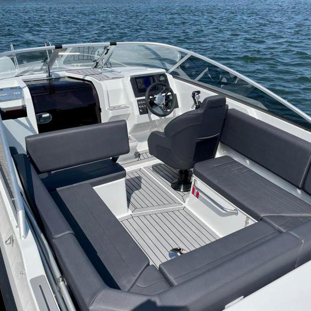 Finnmaster T6 Day Cruiser