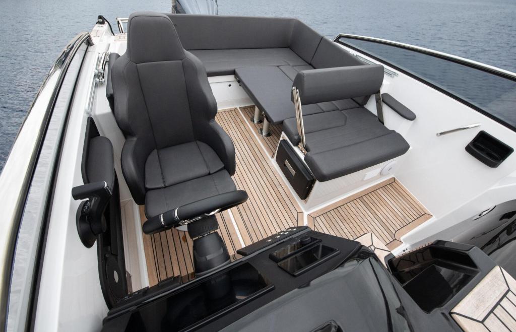 Finnmaster T7 Day Cruiser