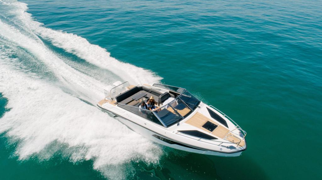 Finnmaster T9 Day Cruiser