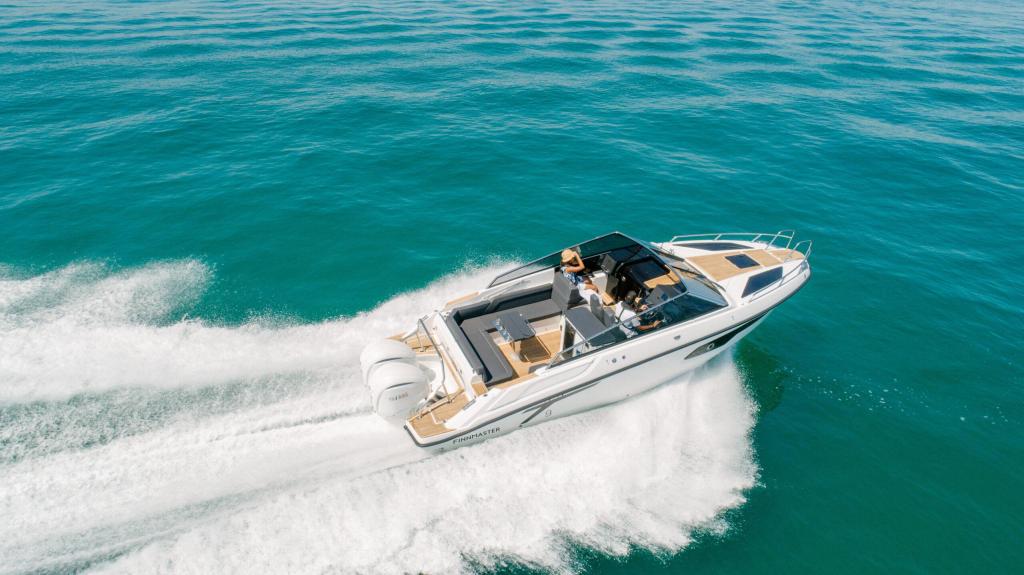 Finnmaster T9 Day Cruiser