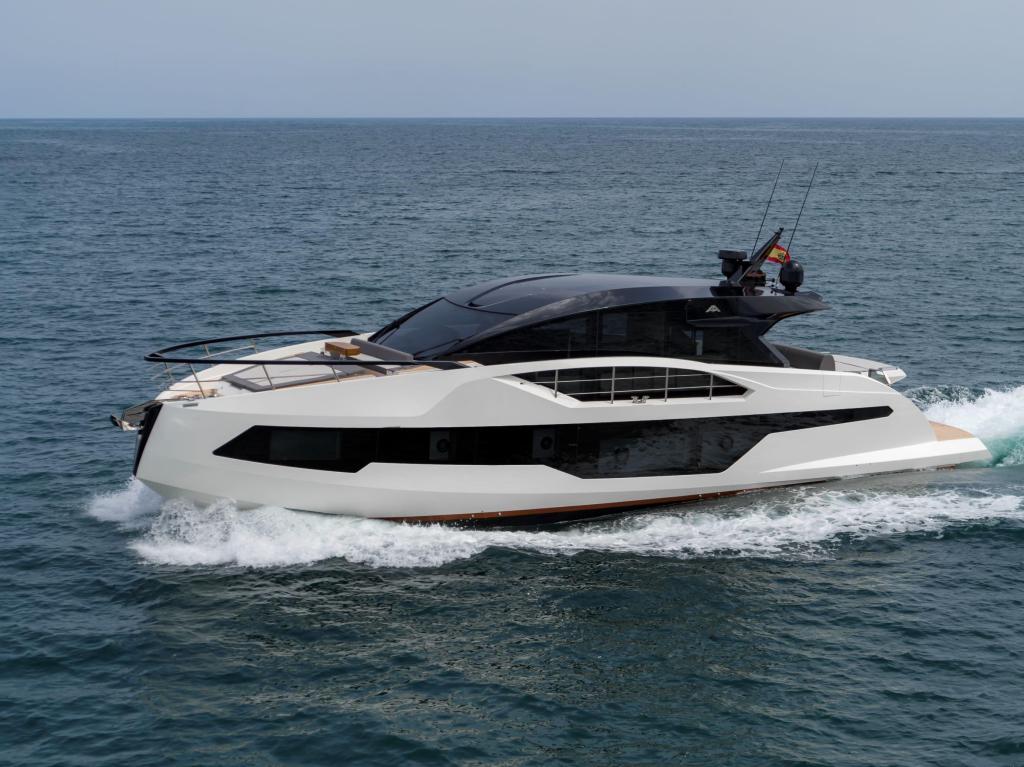 Astondoa 677 Coupe