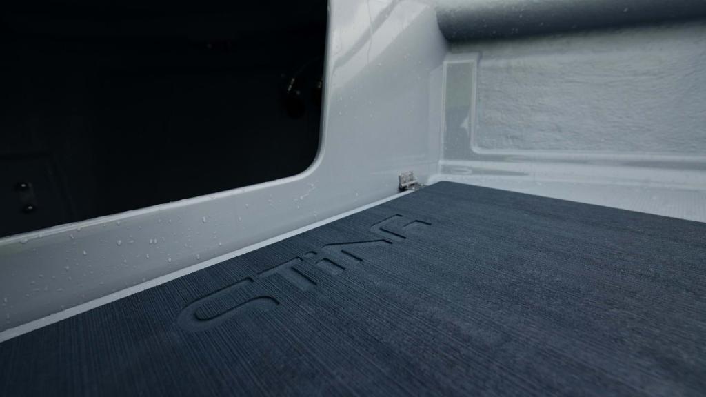 Sting 725 Pro Cabin