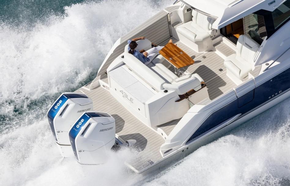 Tiara 43 LE