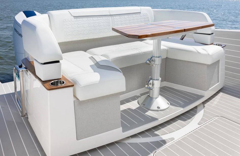 Tiara 43 LE