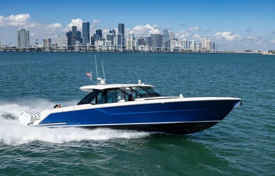 Tiara 56 LS