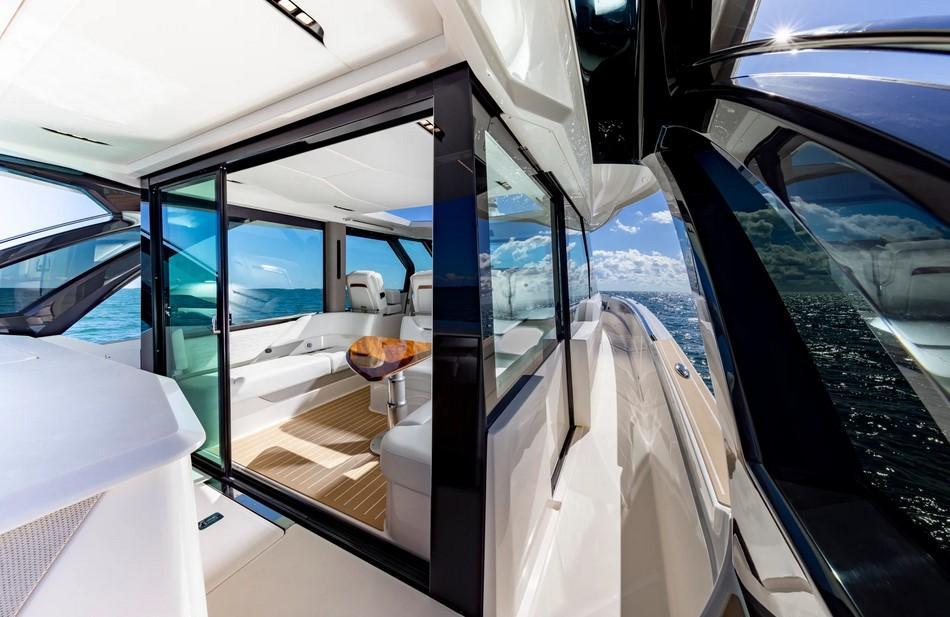 Tiara 56 LS
