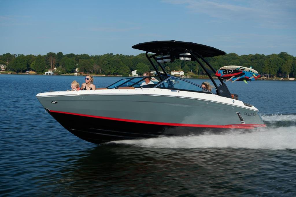 Cobalt R4 Surf