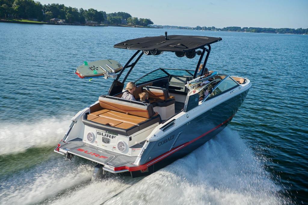 Cobalt R4 Surf
