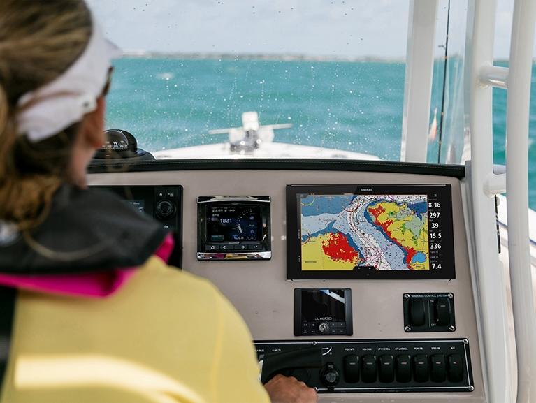Boston Whaler 230 Outrage