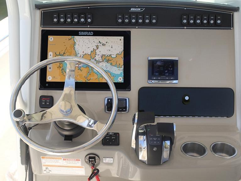Boston Whaler 250 Outrage