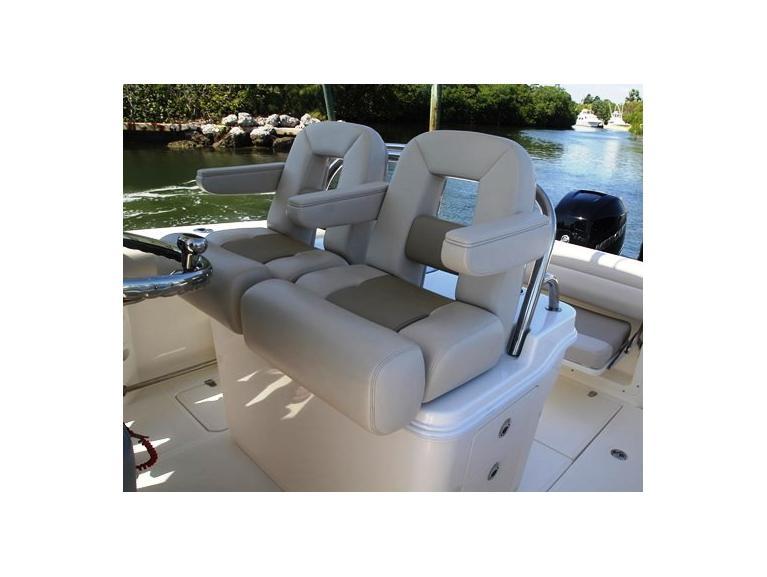 Boston Whaler 250 Outrage