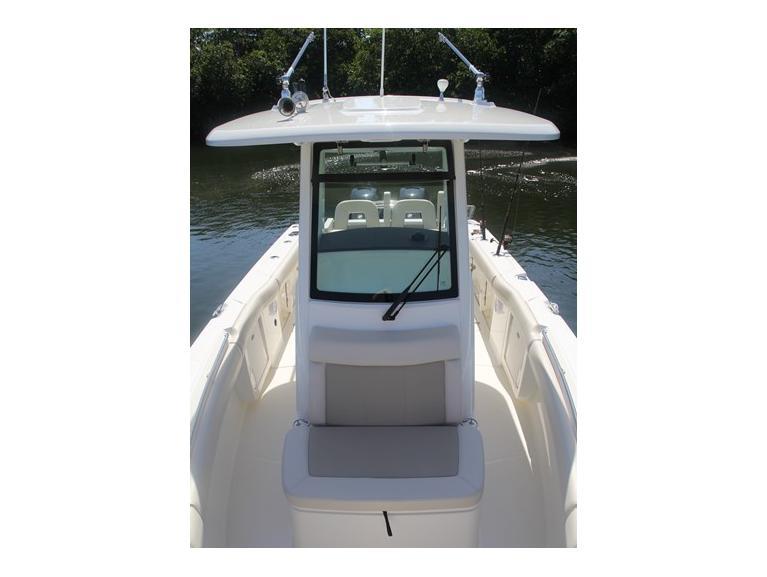Boston Whaler 250 Outrage