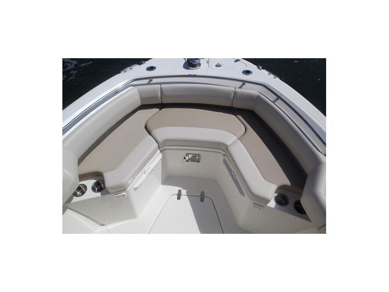 Boston Whaler 250 Outrage