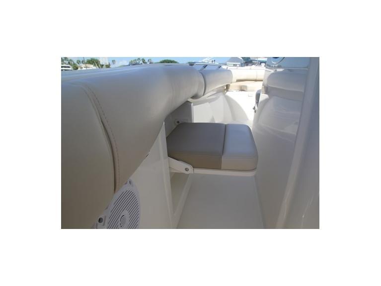 Boston Whaler 250 Outrage