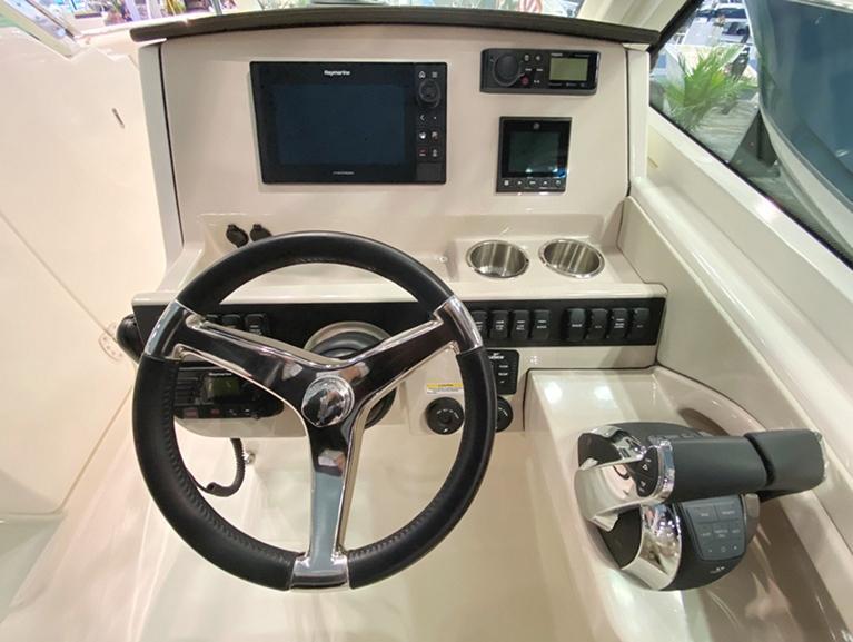 Boston Whaler 280 Vantage