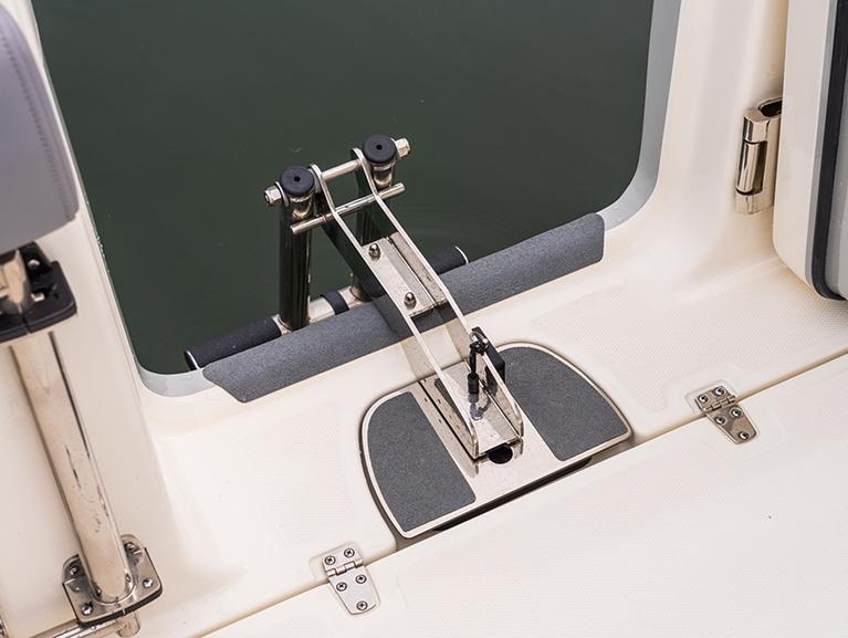 Boston Whaler 330 Outrage