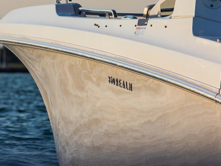 Boston Whaler 350 Realm