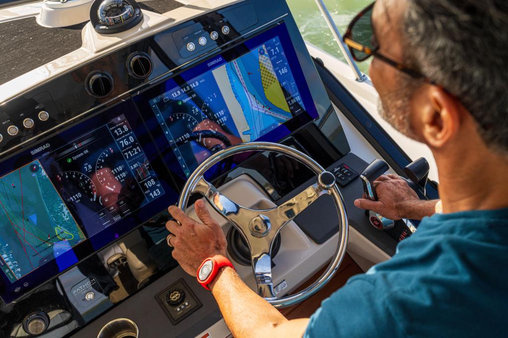 Boston Whaler 405 Conquest