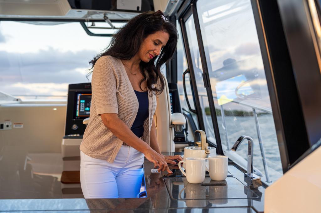 Boston Whaler 405 Conquest