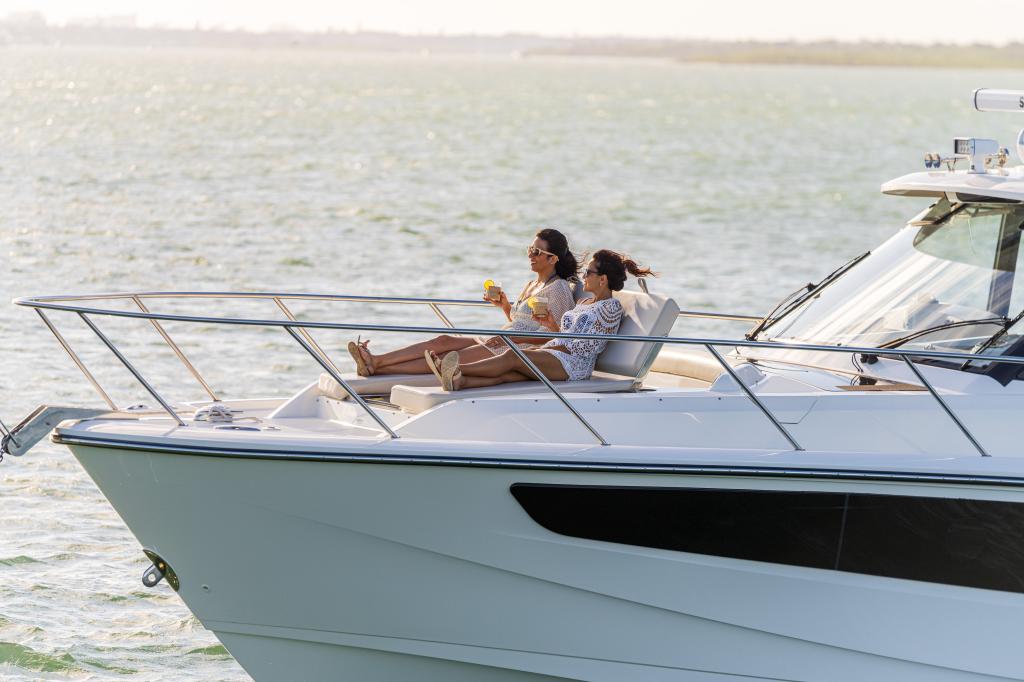 Boston Whaler 405 Conquest
