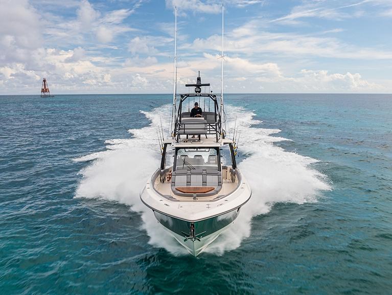Boston Whaler 420 Outrage