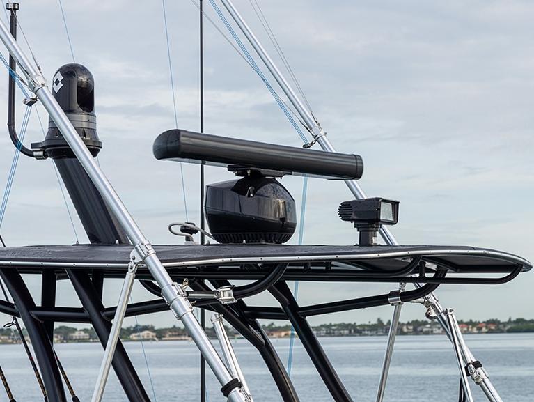 Boston Whaler 420 Outrage