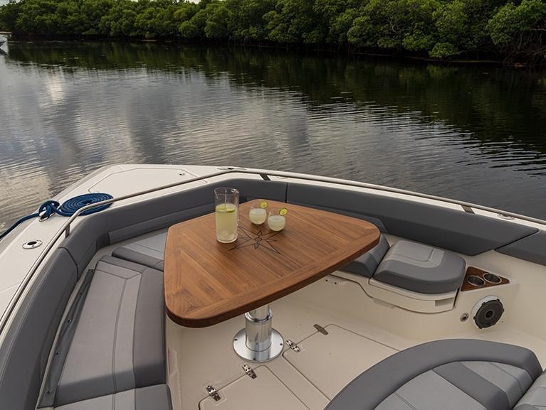 Boston Whaler 420 Outrage