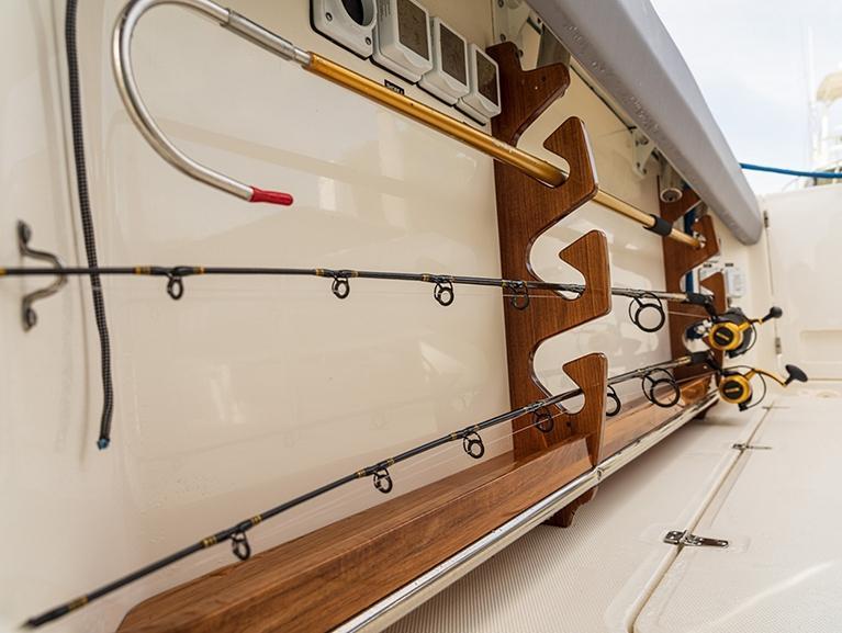 Boston Whaler 420 Outrage