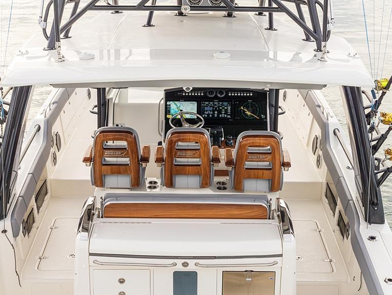 Boston Whaler 420 Outrage