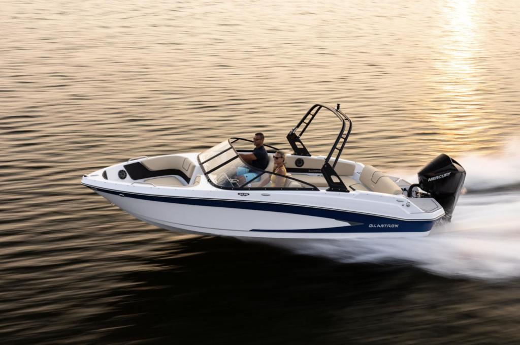 Glastron GX 210