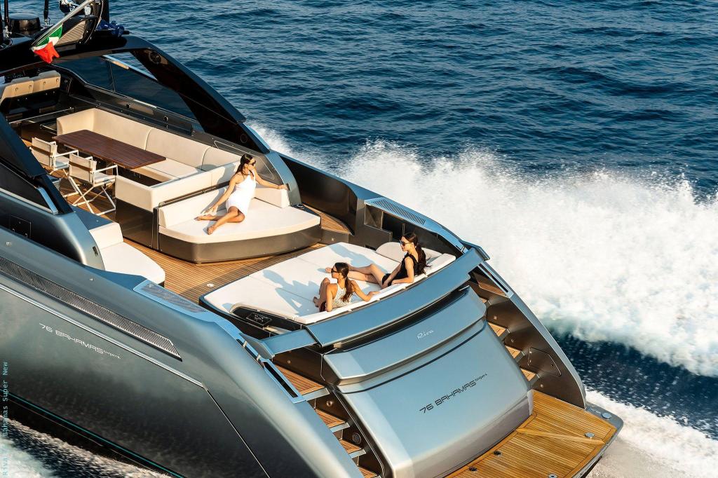 Riva 76' Bahamas Super