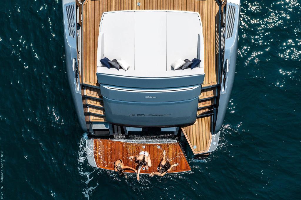 Riva 76' Bahamas Super
