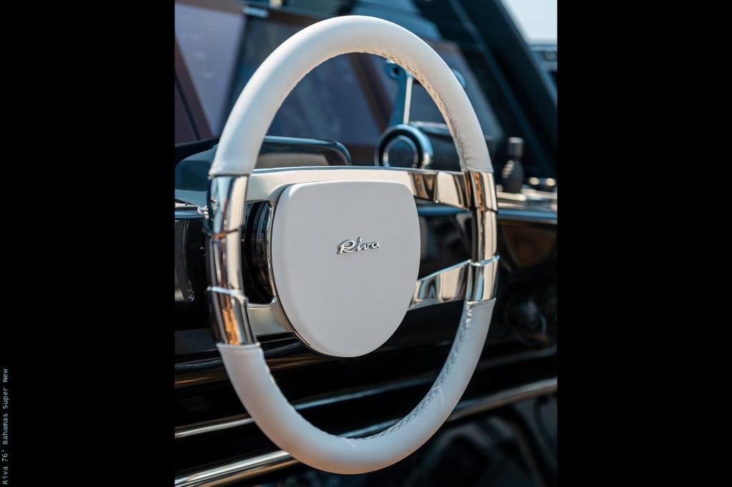 Riva 76' Bahamas Super