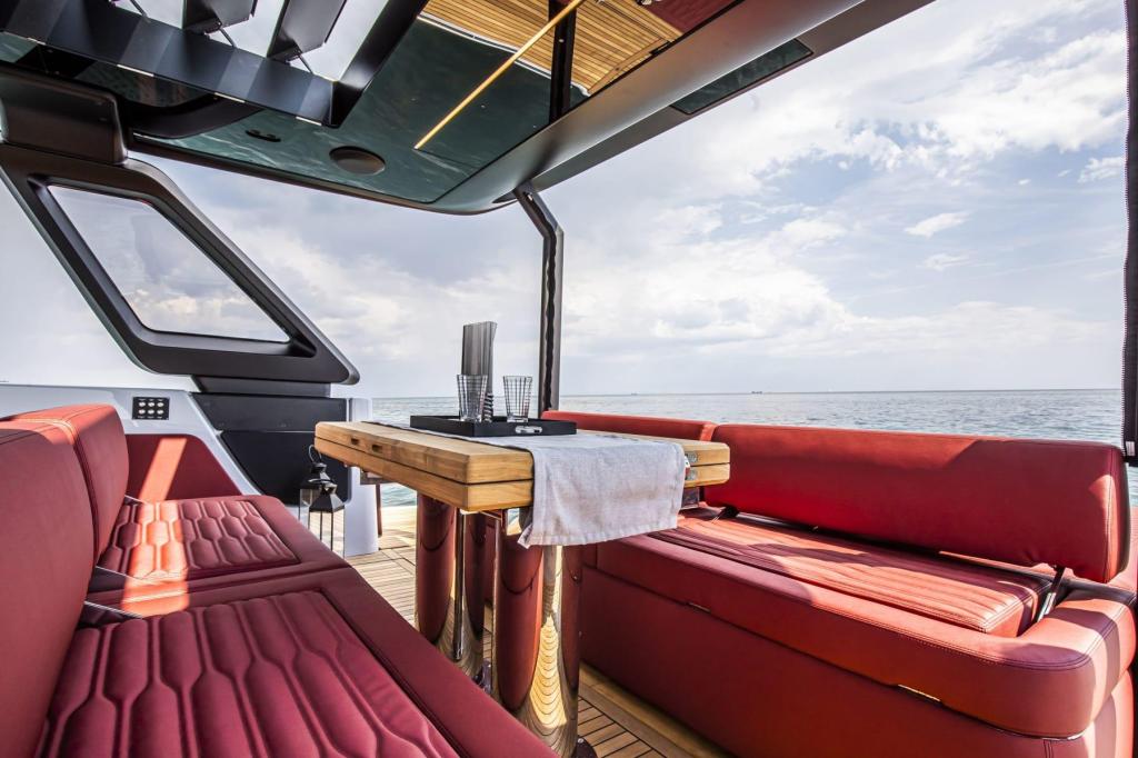 Cranchi A46 Luxury Tender