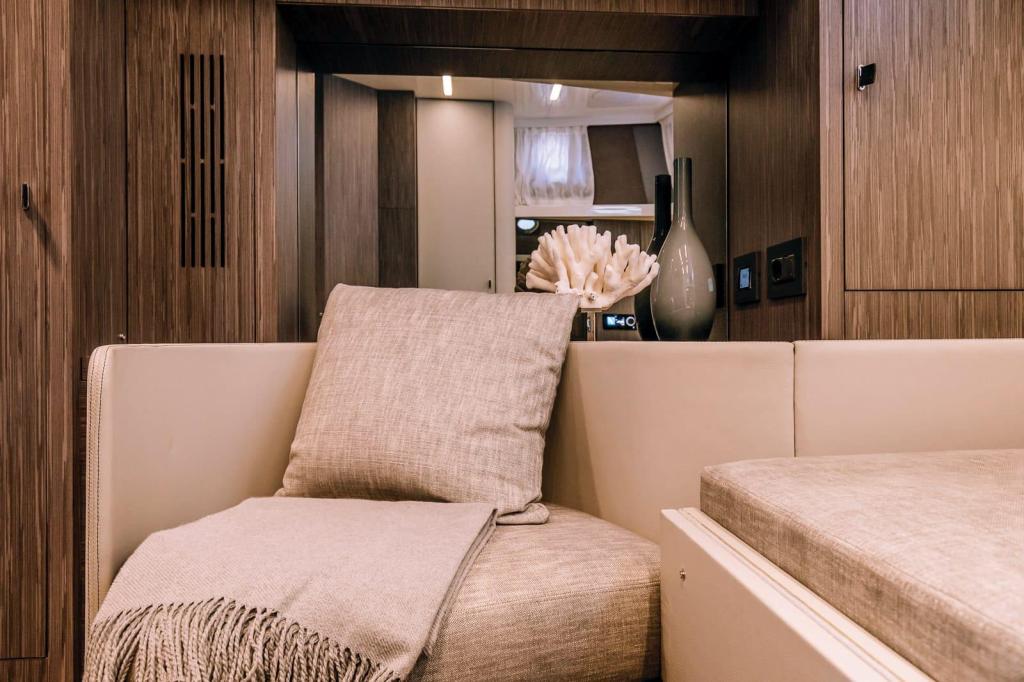 Cranchi A46 Luxury Tender