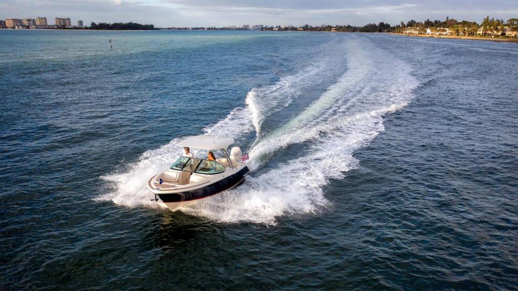 Chris Craft Calypso 24