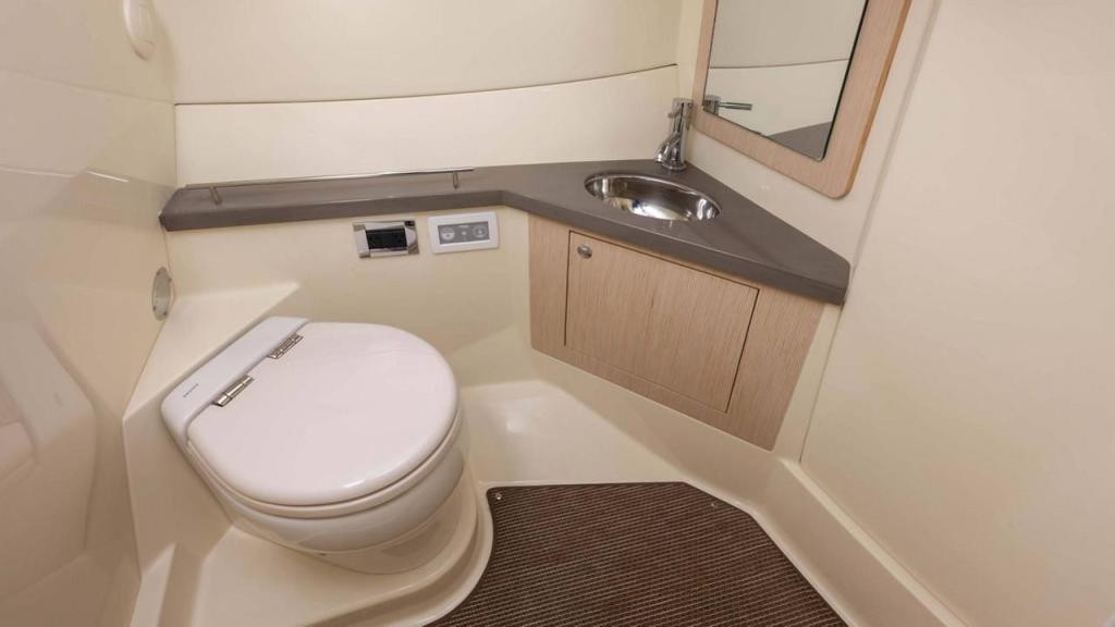 Chris Craft Calypso 32