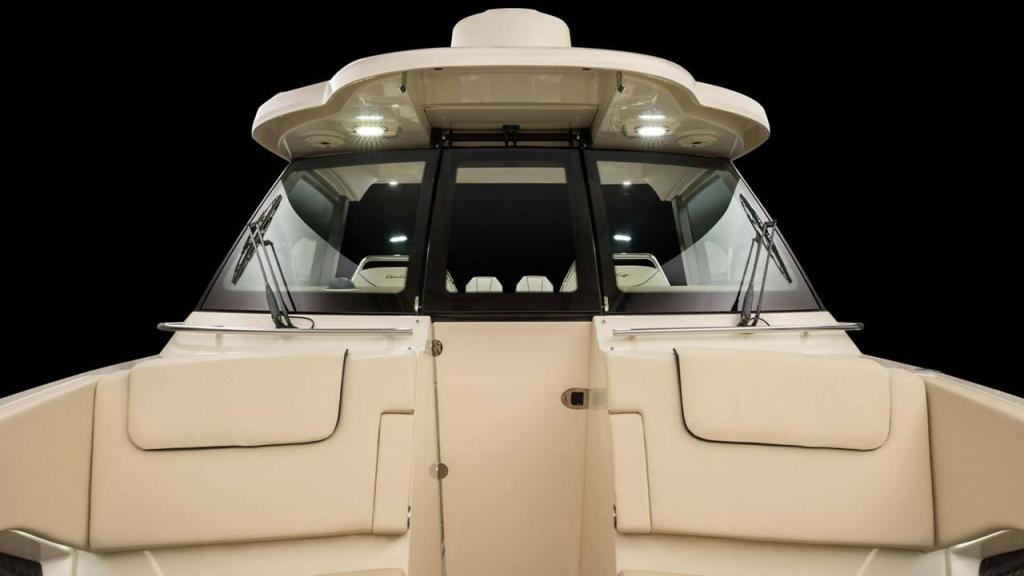 Chris Craft Calypso 32