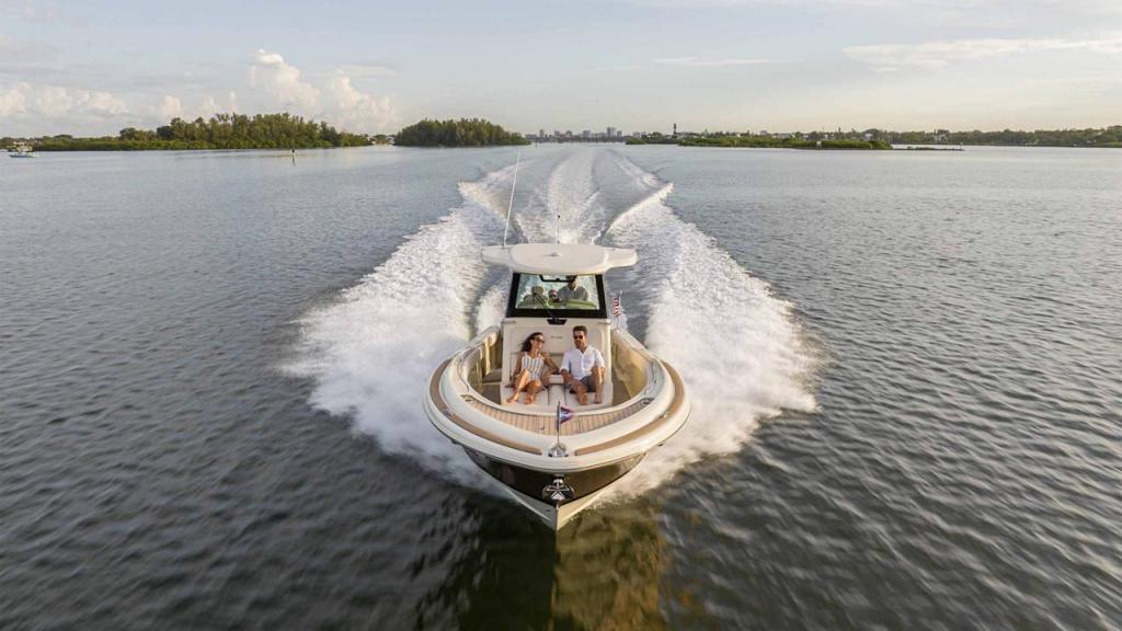 Chris Craft Catalina 30