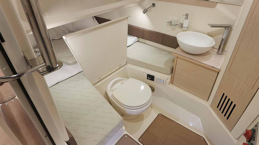 Chris Craft Catalina 30