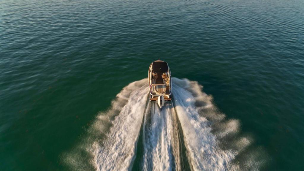 Chris Craft Launch 25 GT