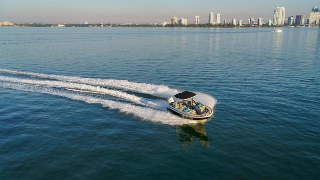Chris Craft Launch 25 GT