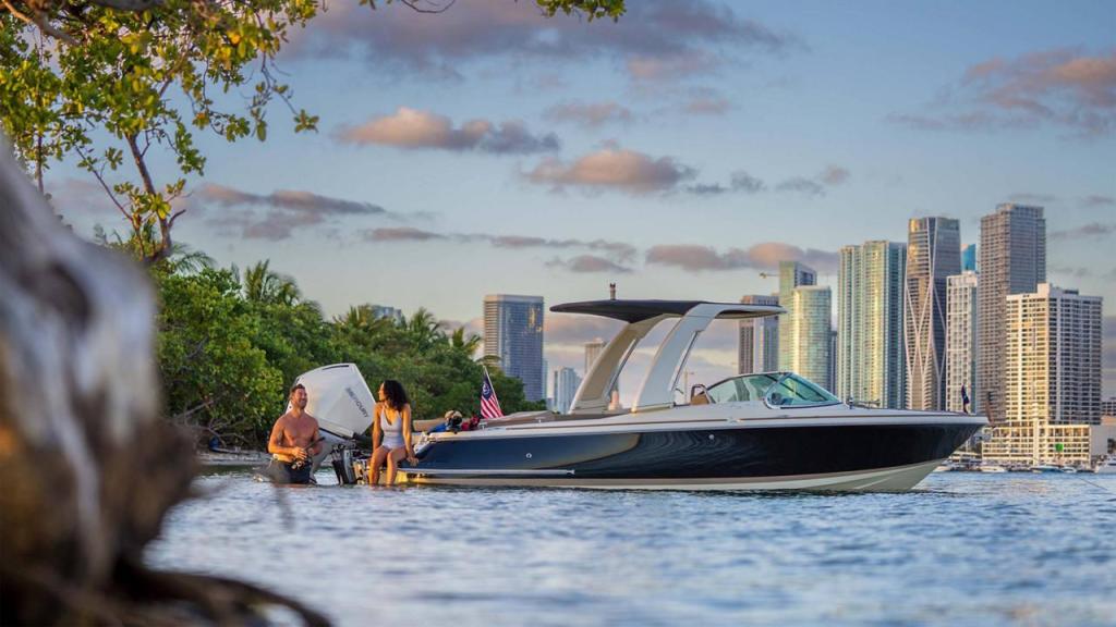 Chris Craft Launch 25 GT