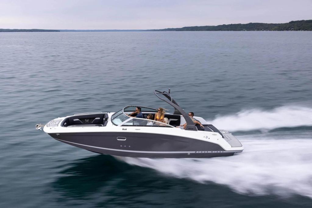 Four Winns HD8 Surf