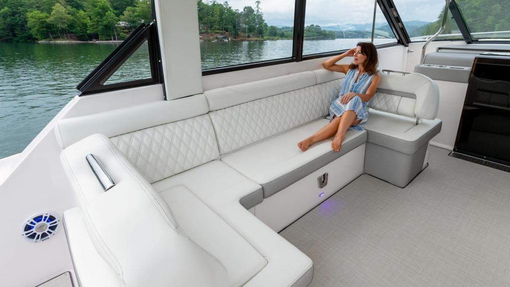 Regal 36 Grande Coupe