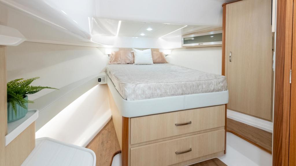 Regal 36 Grande Coupe